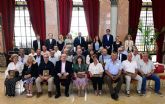 El Ayuntamiento rinde homenaje a los más de cien funcionarios jubilados este año