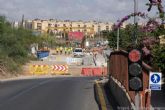 Corte en la carretera de Canteras para terminar el puente sobre la rambla