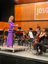 La Joven Orquesta Sinfnica de Granada, bajo la batuta de la aguileña Isabel Rubio, llena el Auditorio