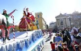 Pap Noel recorre Murcia con un desfile de ms de 30 carrozas y elementos de gran formato