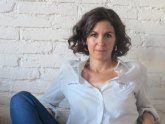 La escritora Cristina Campos presenta su obra finalista del premio planeta en la feria del libro de Granada