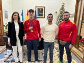 El aguileño Juan Hernández, campeón del mundo de MMA, es recibido por la alcaldesa