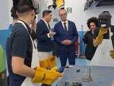 Vctor visita las instalaciones de U