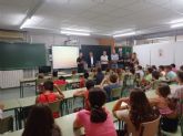 Los Bomberos de Murcia visitan la Escuela de Verano del IES de El Carmen