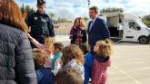 La Unidad de Caballera de la Polica Local visita a los alumnos del CEIP de La Arboleja