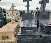 Denuncian actos vandlicos en el Cementerio Municipal de Totana