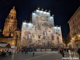 La lona de la Catedral no se ajusta a la legalidad por contener publicidad