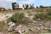 Un bando de la Alcalda insta a la limpieza y mantenimiento de los solares urbanos privados del casco urbano, El Paretn y la urbanizacin “La Charca”
