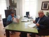 Suscriben el convenio de colaboracin anual con la Asociacin de Artesanos de Totana para contribuir al impulso del sector artesano en el municipio