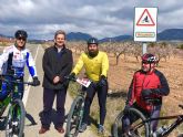 La Comunidad elabora un plano con los itinerarios señalizados para ciclistas en las carreteras regionales